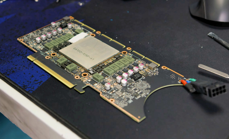 Блогер разобрал специализированный ускоритель NVIDIA CMP 170HX для майнинга стоимостью $5000