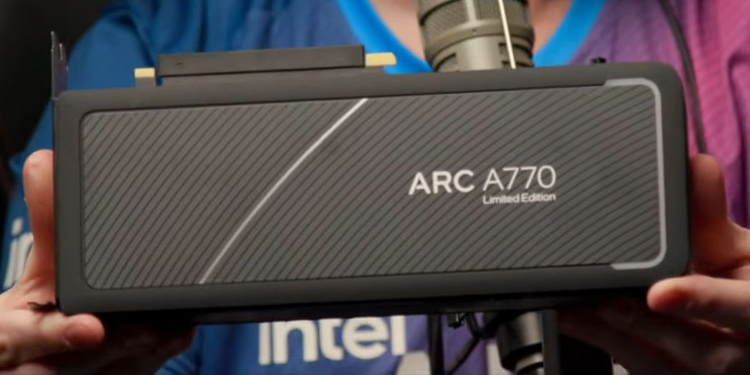 Intel впервые показала эталонную версию флагманской настольной видеокарты Arc A770 Limited Edition