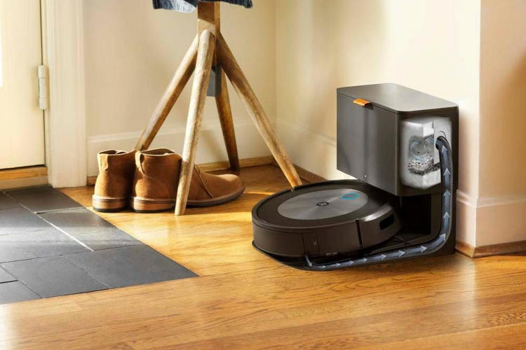 Amazon купила производителя роботов-пылесосов iRobot за $1,7 миллиарда