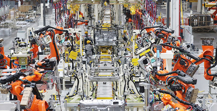 В прошлом году Китай установил столько промышленных роботов, сколько весь остальной мир вместе взятый