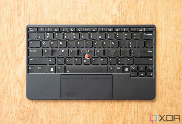 Представлен ноутбук-трансформер Lenovo  ThinkPad X1 Fold второго поколения с гибким 16-дюймовым OLED-дисплеем