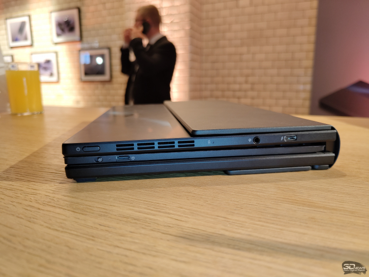 ASUS представила ноутбук-трансформер Zenbook 17 Fold OLED с гибким экраном и ценой €3999