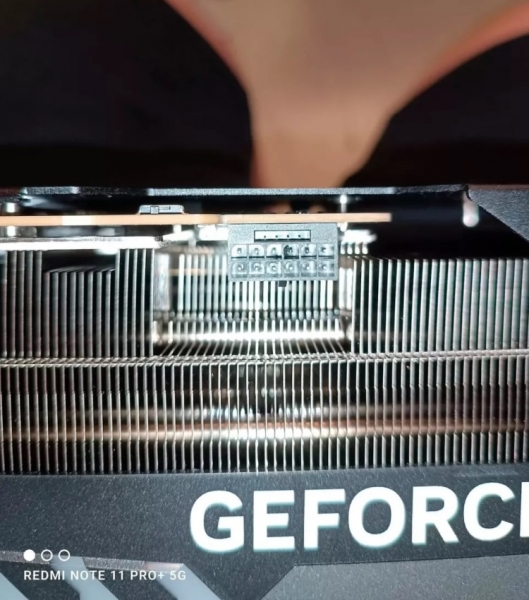 Новые проблемы с GeForce RTX 4090 — родной разъём 14+2 тоже плавится