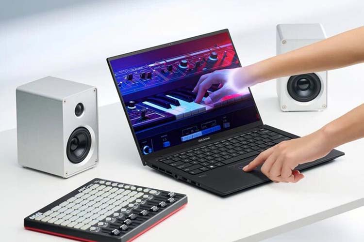 ASUS представила на выставке CES 2023 обновлённую серию ZenBook