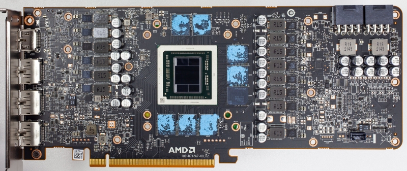Вышли обзоры Radeon RX 7800 XT — намного дешевле и чуть быстрее GeForce RTX 4070, если играть без трассировки лучей