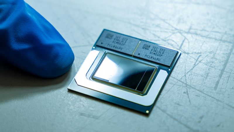 По стопам Apple: Intel показала процессор Meteor Lake с интегрированной памятью LPDDR5X